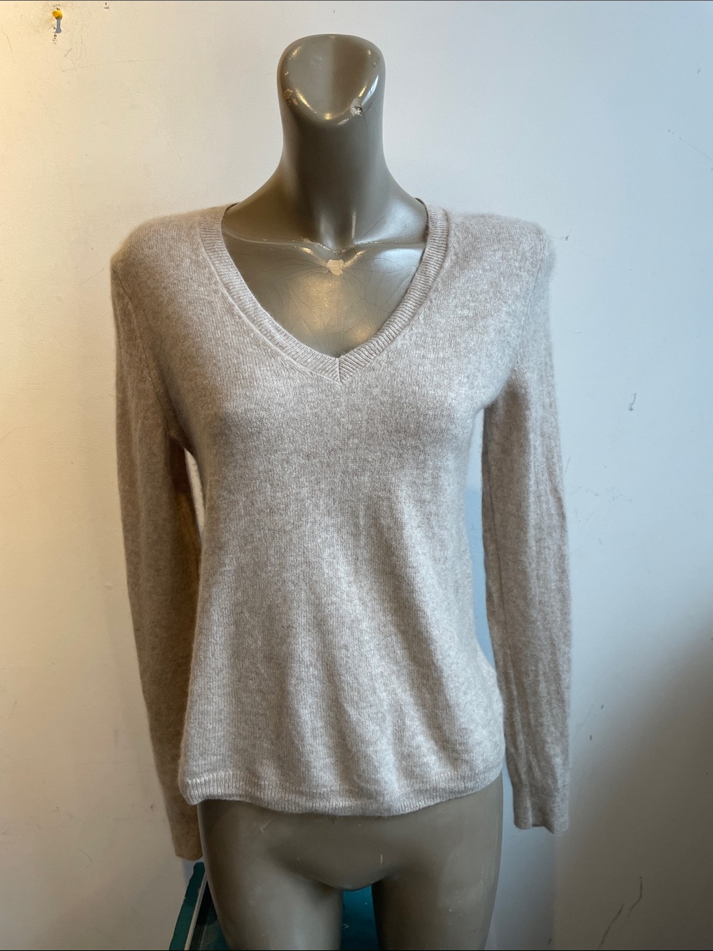 Nordstrom cashmere V neck sweater